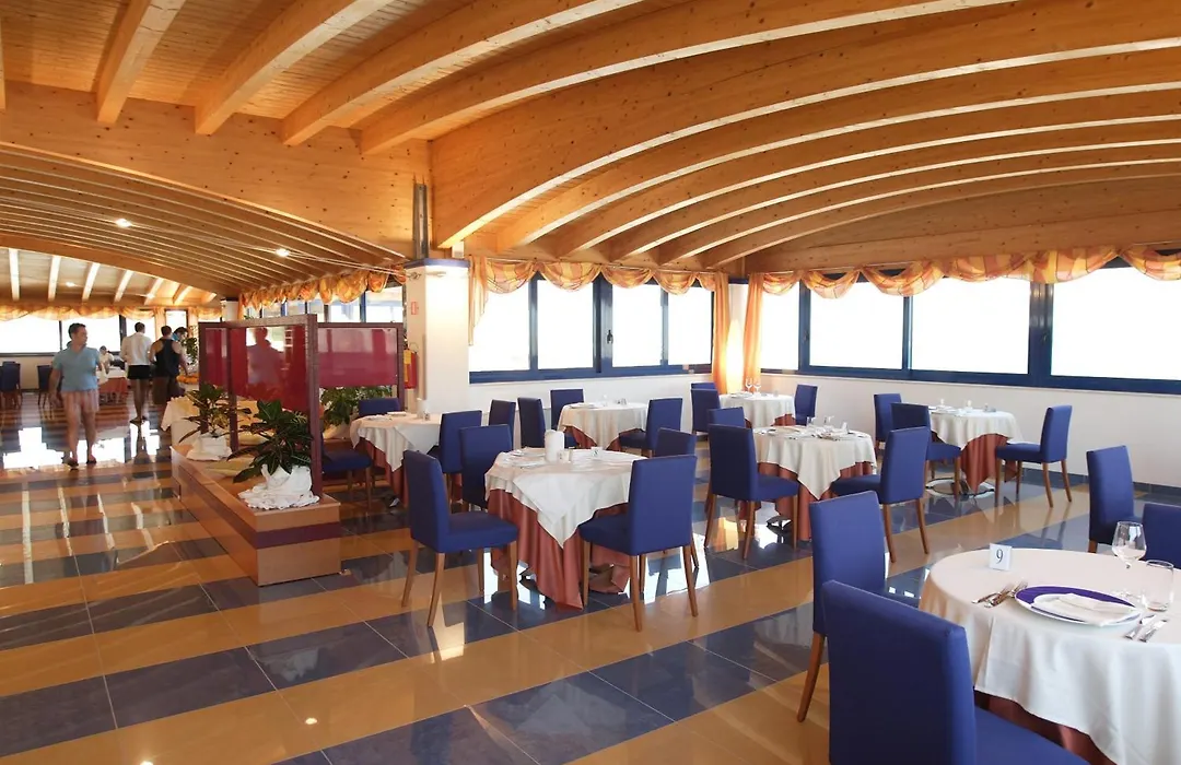 Hotel Yria-1